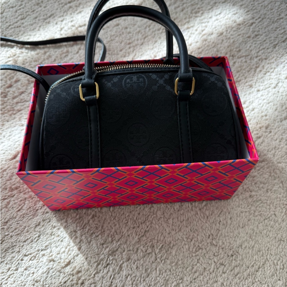 Black Tory burch bag